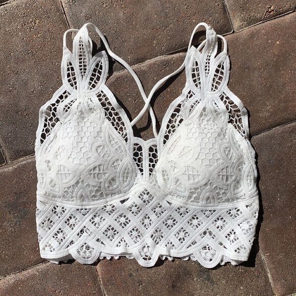 NEW! White Flower Crochet Lace Strappy Bralette - Picture 7 of 9
